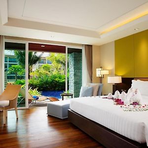 Deluxe Double Room Pool Access